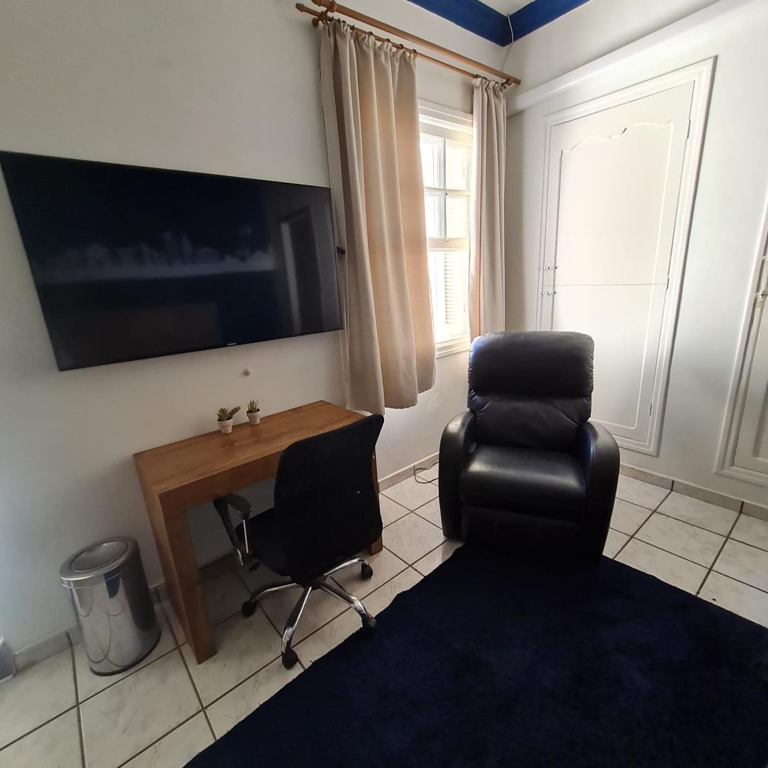 Pousada - Aqui Hostel Bragança Paulista Eksteriør bilde